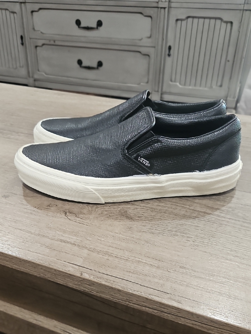 Vans Classic Slip-On embossed leather unisex size 5 men's &  6.5 women's
